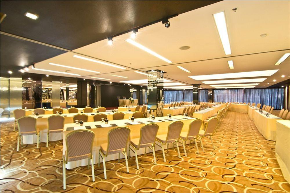 Rashmi'S Plaza Hotel Вьентьян Экстерьер фото