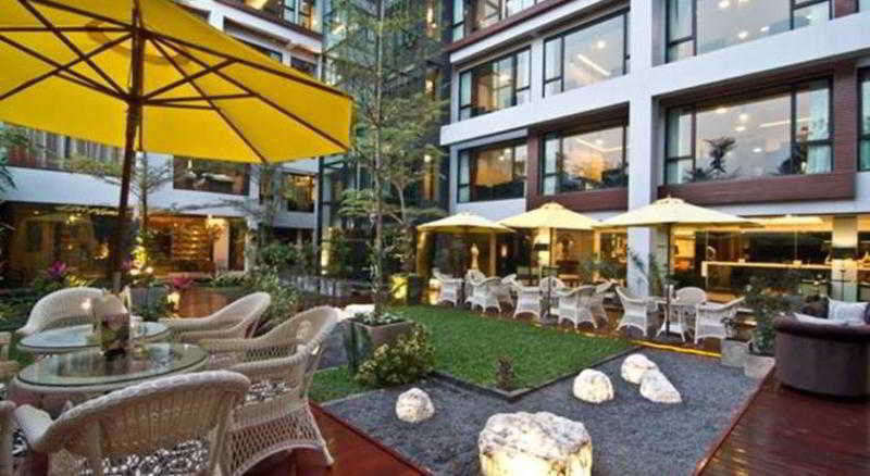 Rashmi'S Plaza Hotel Вьентьян Экстерьер фото