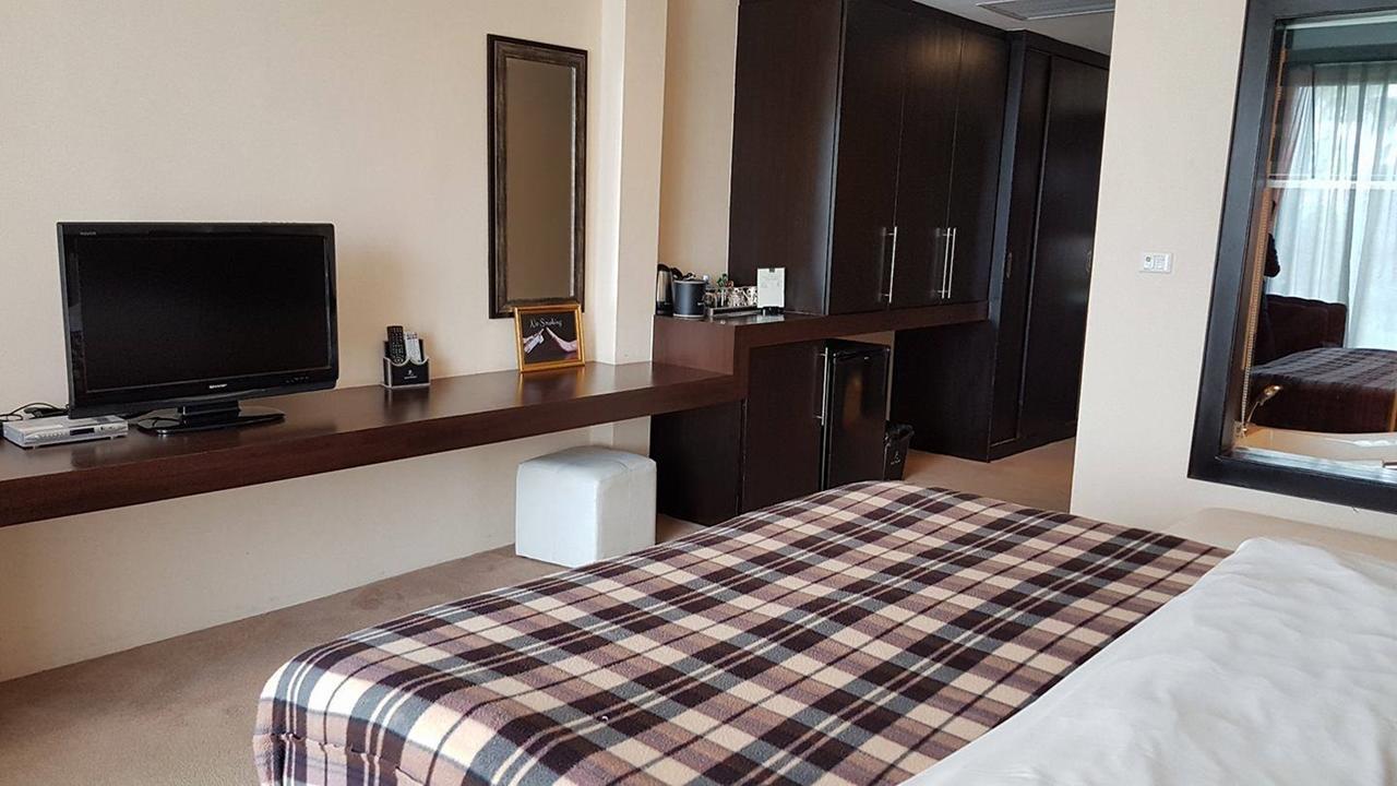 Rashmi'S Plaza Hotel Вьентьян Номер фото