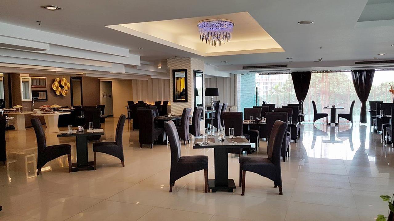 Rashmi'S Plaza Hotel Вьентьян Экстерьер фото