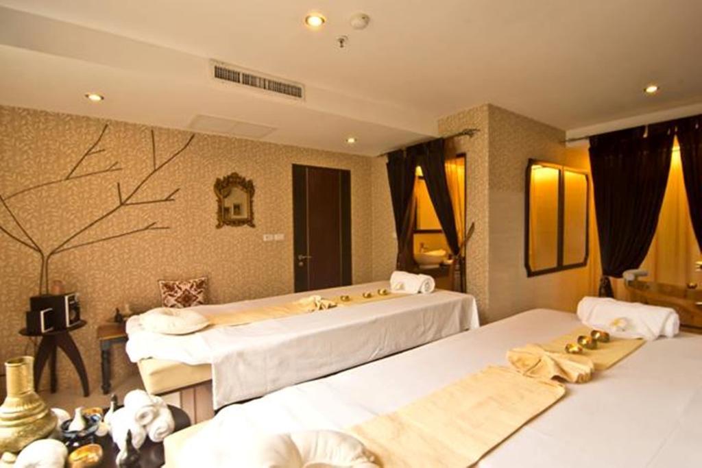 Rashmi'S Plaza Hotel Вьентьян Экстерьер фото