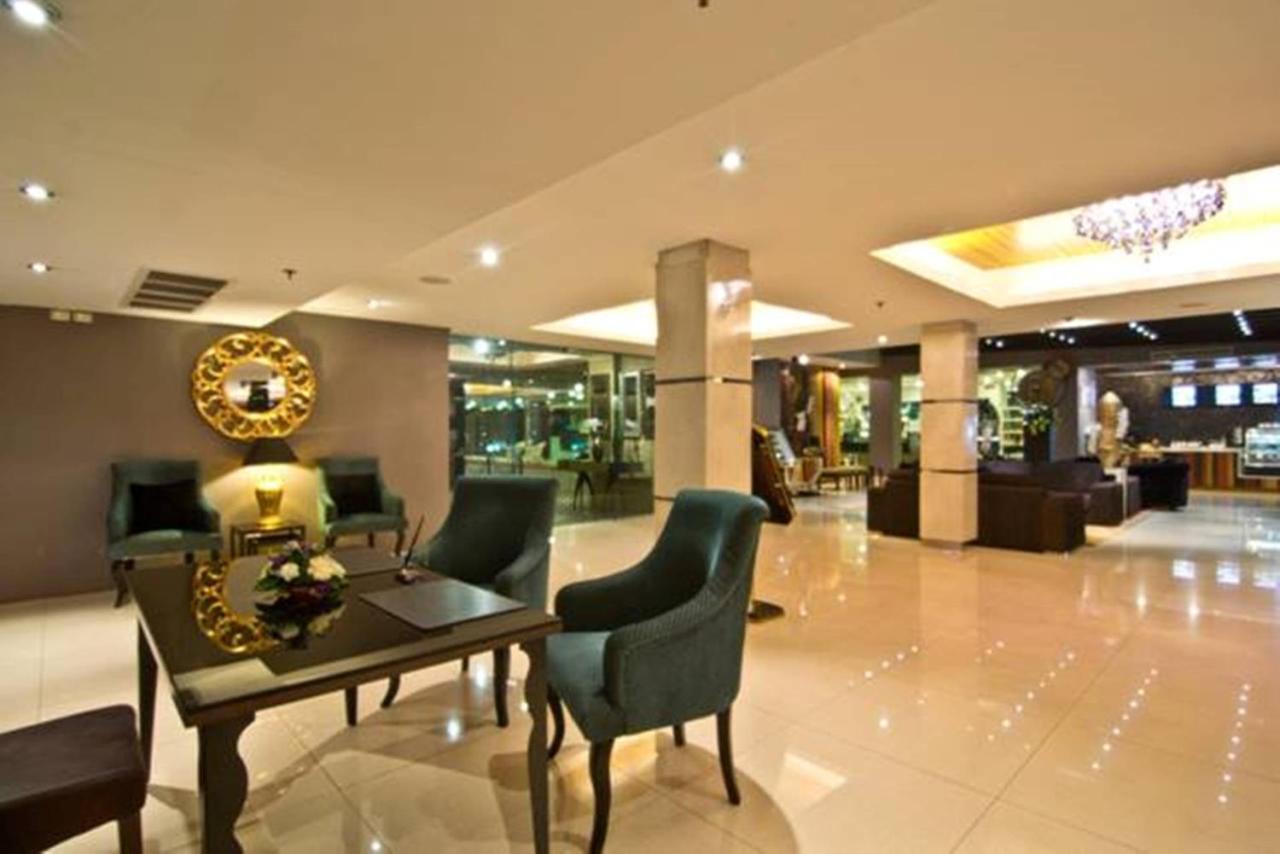 Rashmi'S Plaza Hotel Вьентьян Экстерьер фото